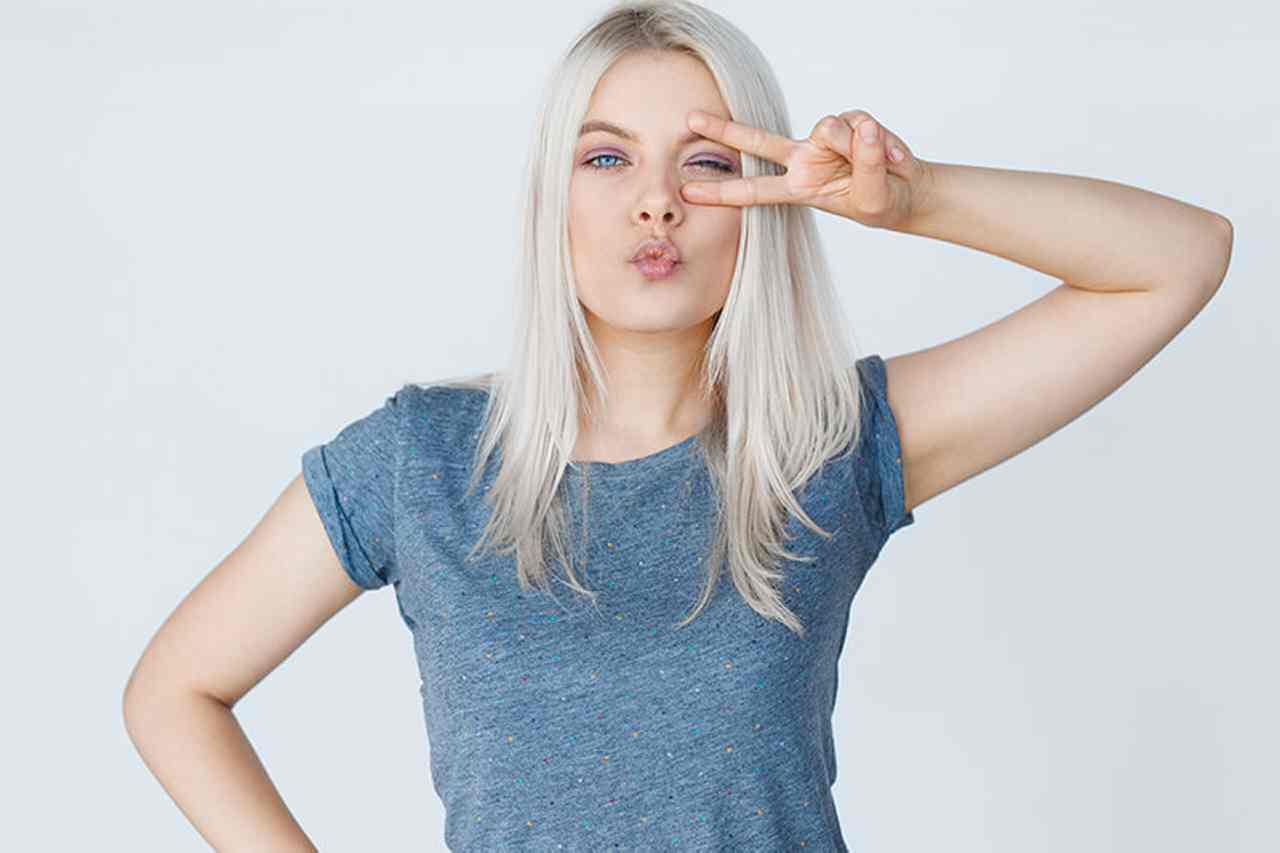 Gronde hair color: Learn how to ditch dye and embrace pure gray roots