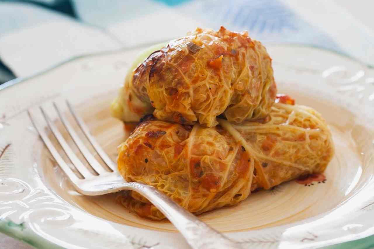 Vegetarian stuffed cabbage rolls with quinoa