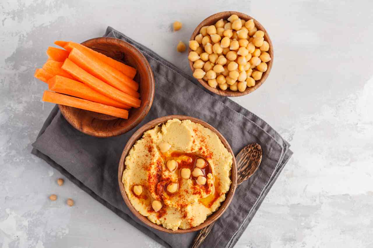 Fast and Straightforward Hummus with Veggie Dippers