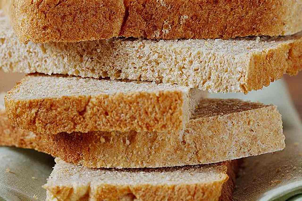 6 Wholesome Breads You Ought to Be Consuming, In response to a Dietitian