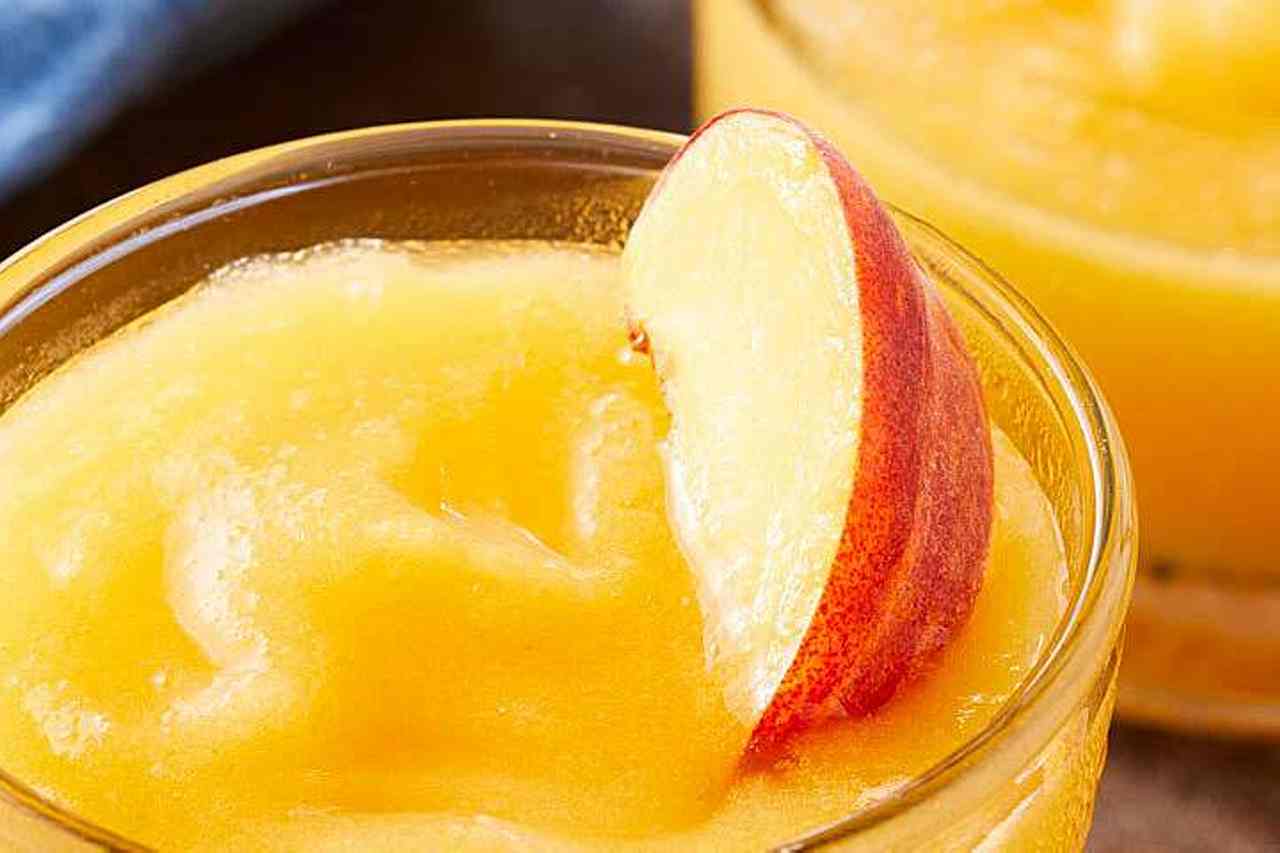 Frozen Peach Margaritas