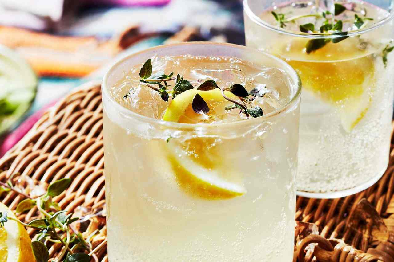 Ginger-Thyme Glowing Lemonade